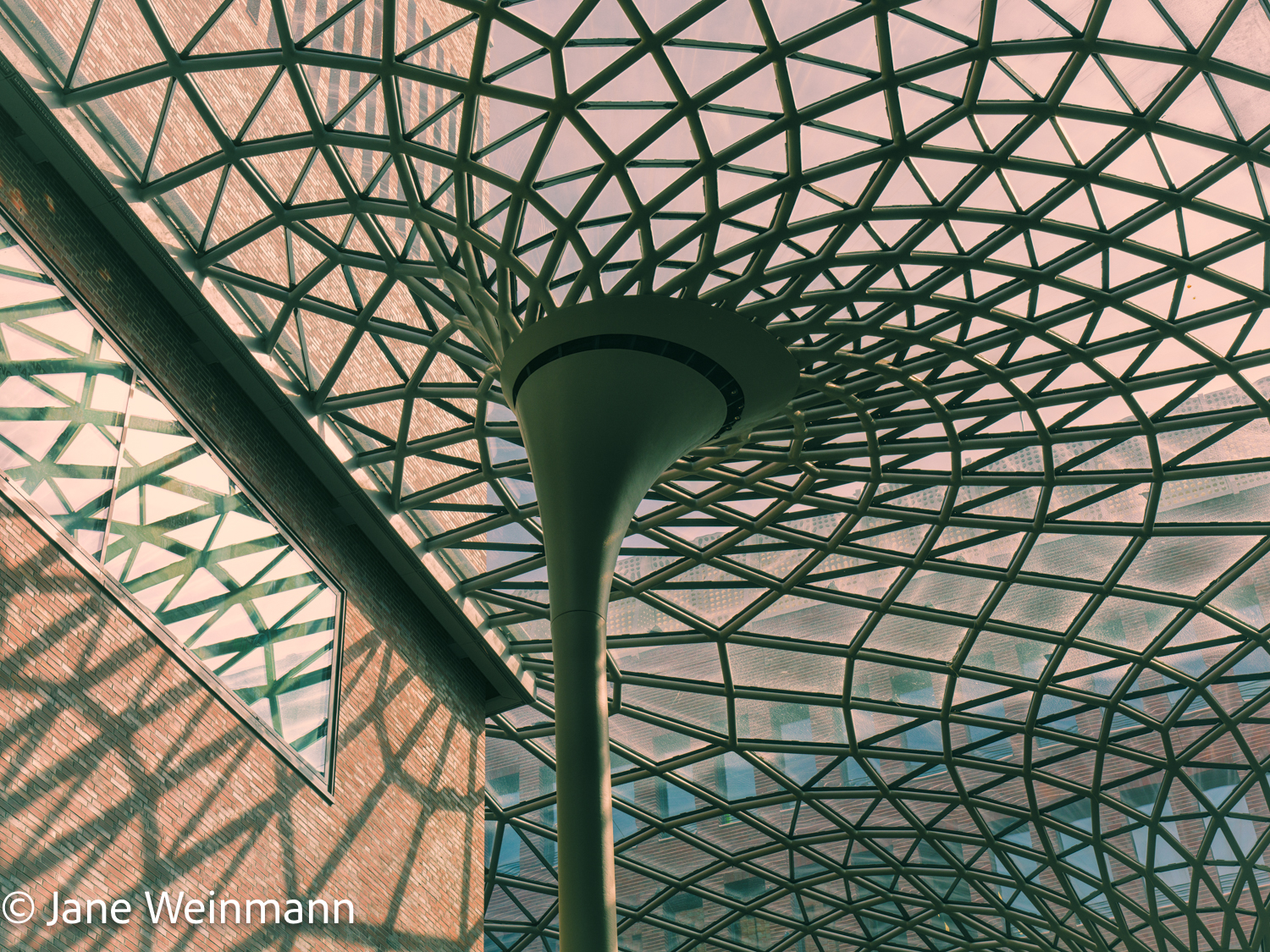 Hamburg Shopping Centre 2 Copyright Jane Weinmann