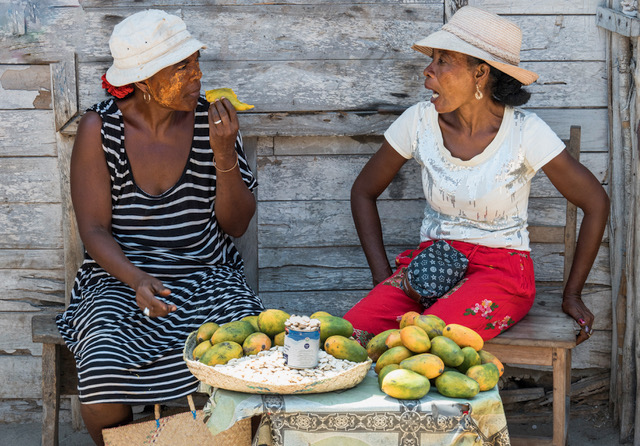 Fruitsellers, Madagascar by Richard Plummer