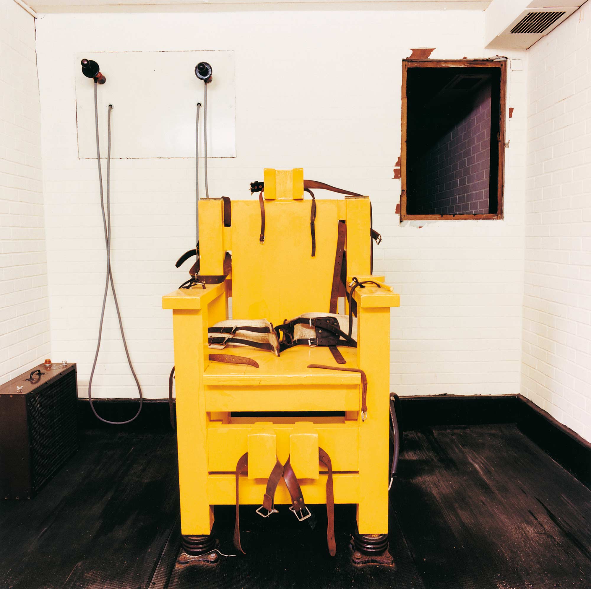 Devlin Electric Chair, Holman Unit M7032