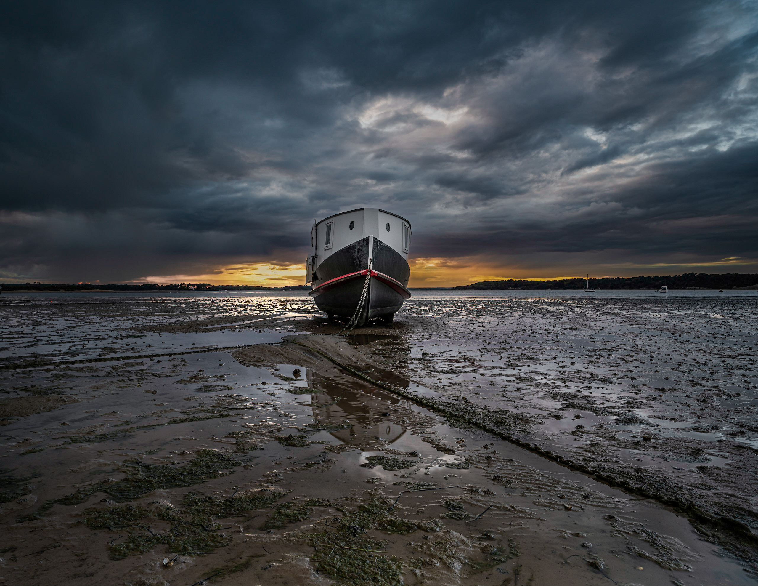 2979477 Colin Foster Arps Studland House Boat