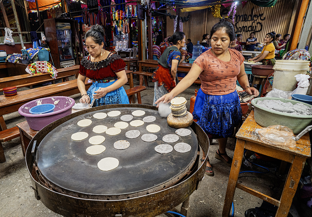 Lunch Prep, Guatemala by Linda Golightly