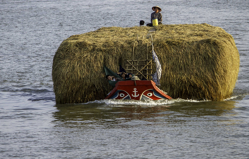 Haystack On Mighty Mekon by David Portwain