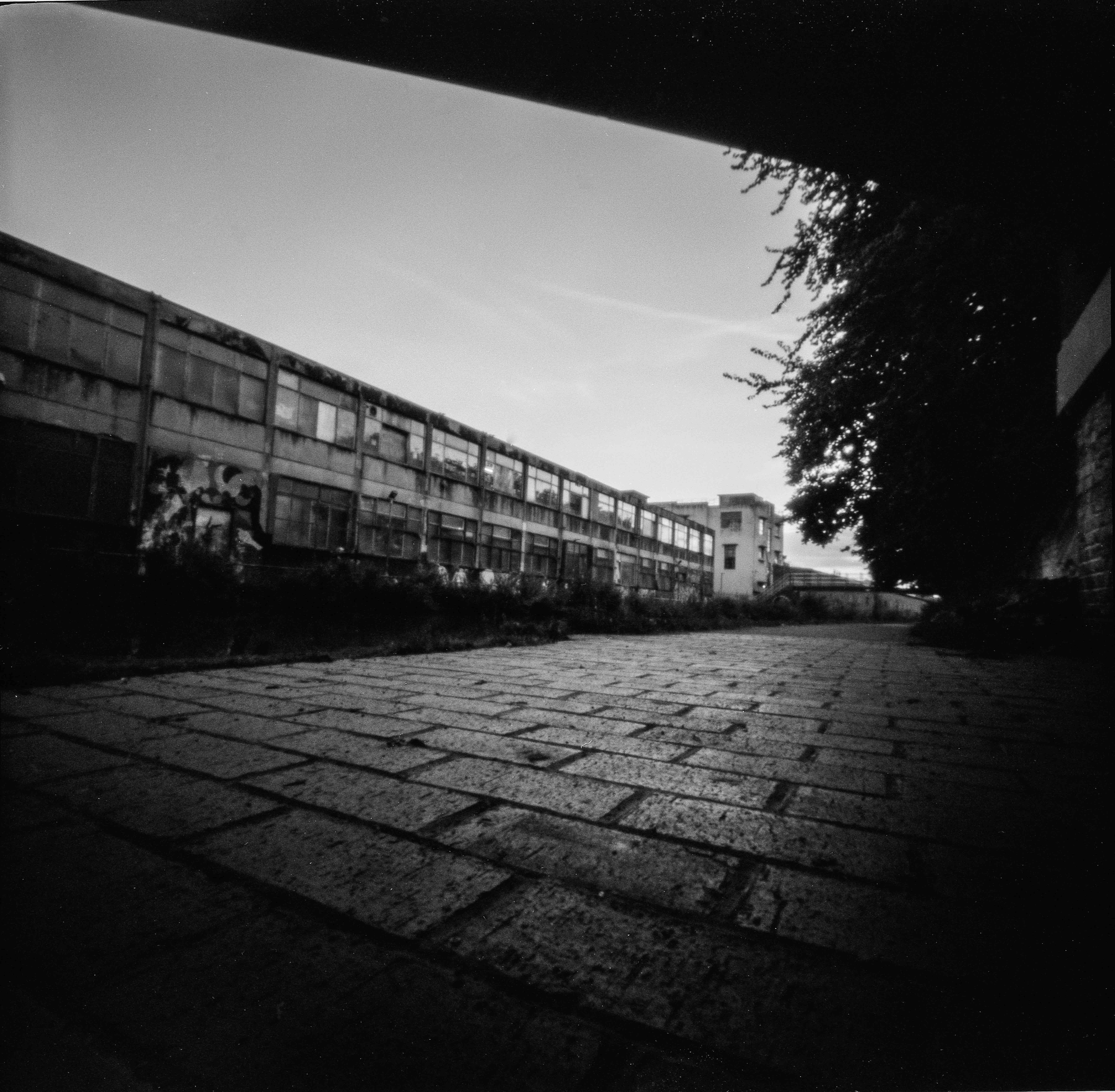 Canal Pinhole007 1