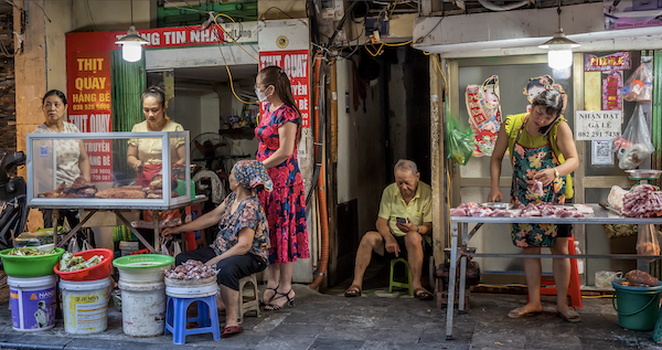 009 Evening Shopping Hanoi Laura Morgan LRPS