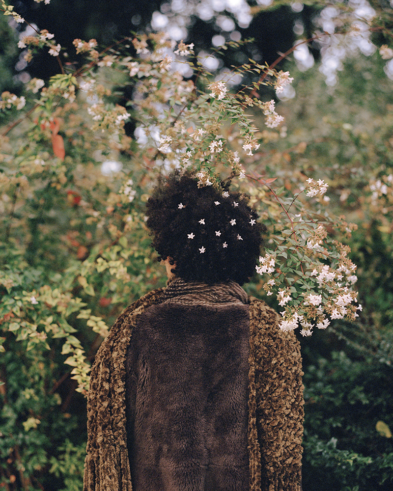 Julia Lê, They mocked me saying, “You look like a bush, like a willow.” ©Julia Lê. Courtesy of The Royal Photographic Society