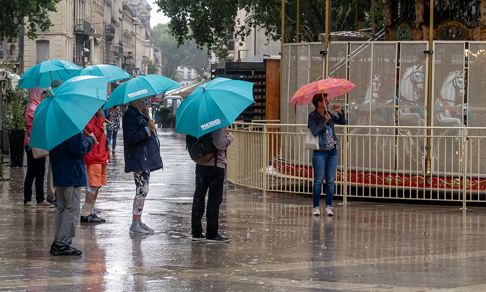 Tour Party In A Wet Avignon by John Speller