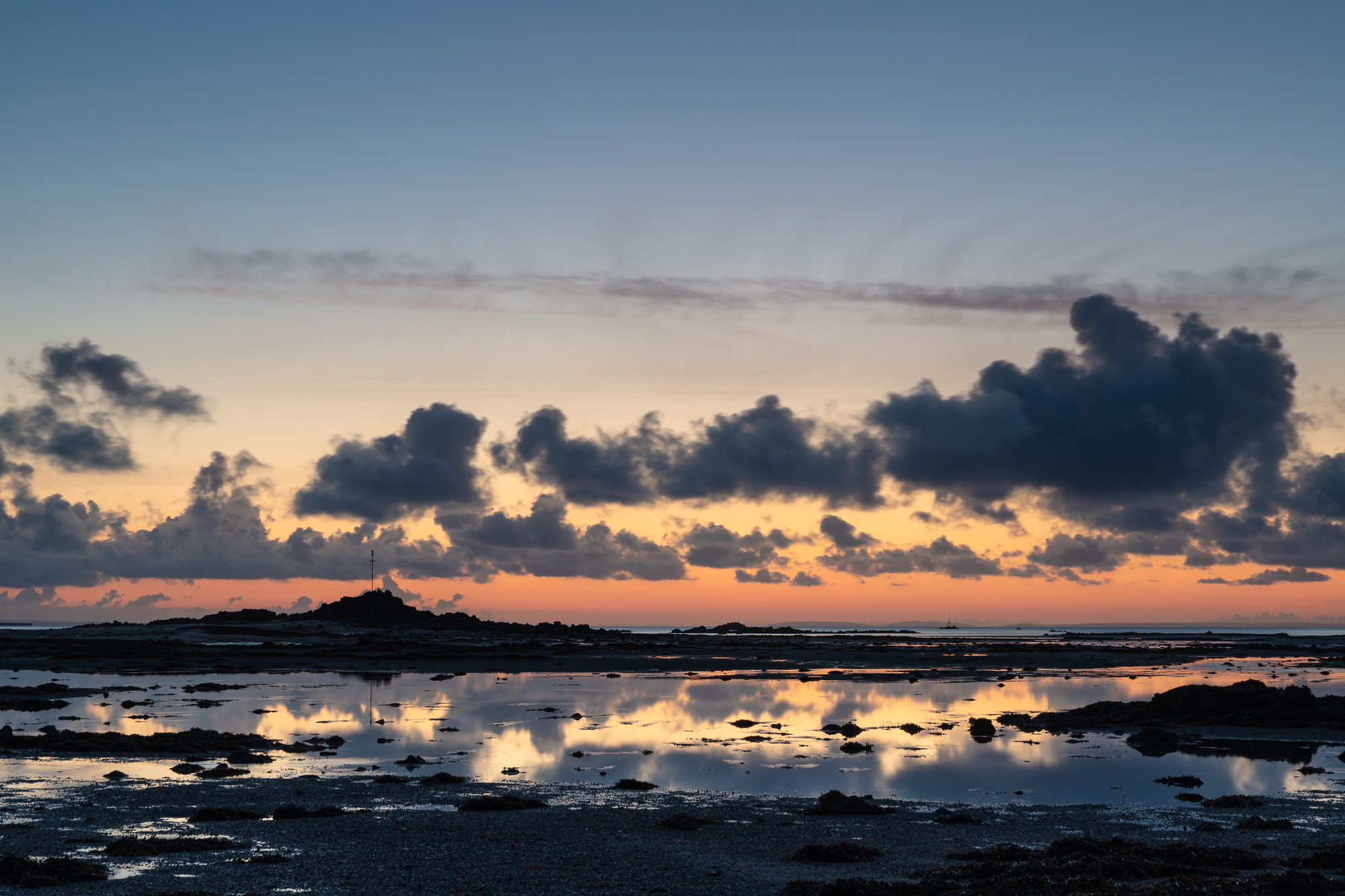 4206259 Peter Hubert 02 Portland Brixham To Poole Low Water Dawn