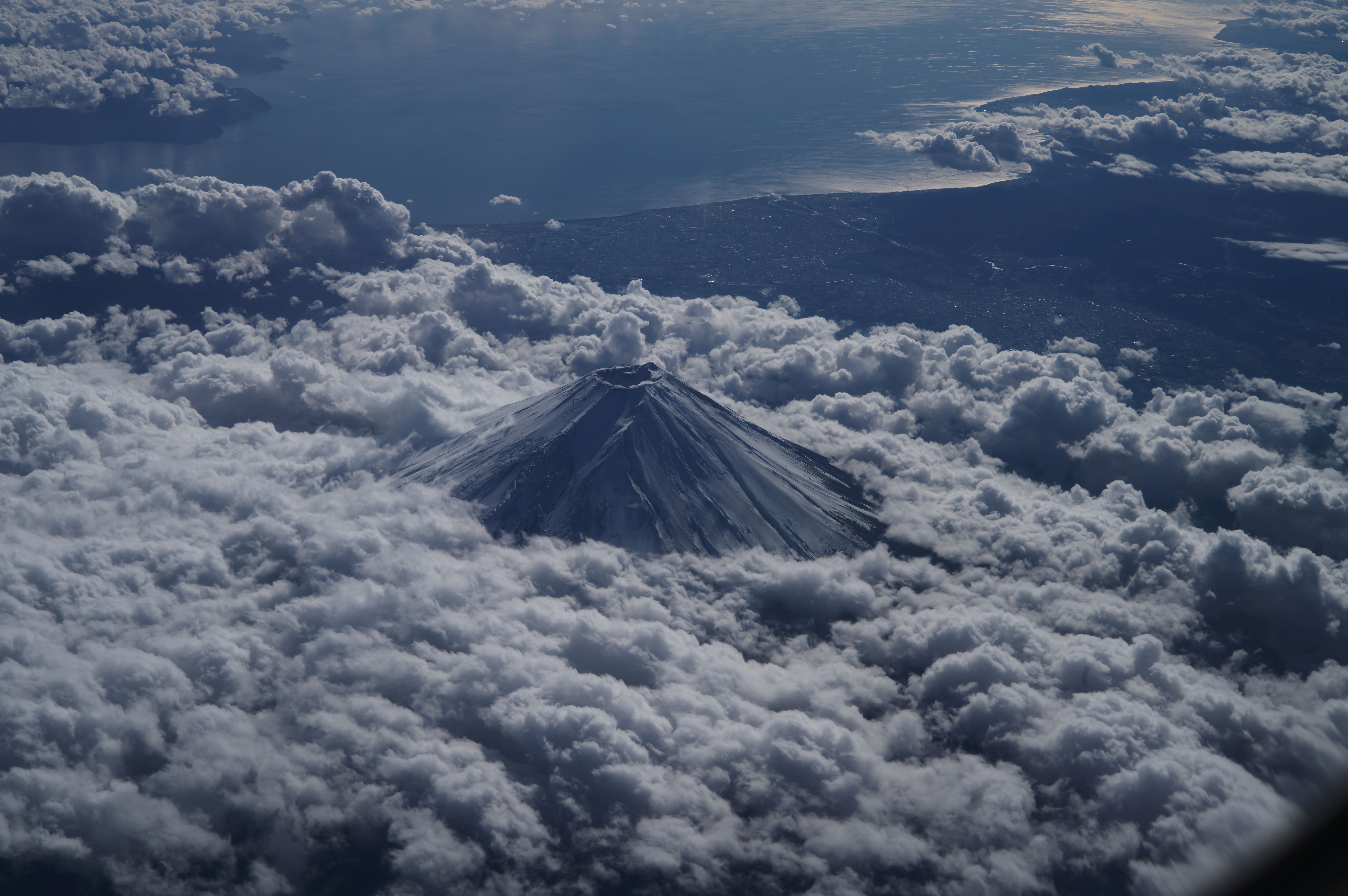 Mt.FUJI From The Air (Yoshio Miyake)