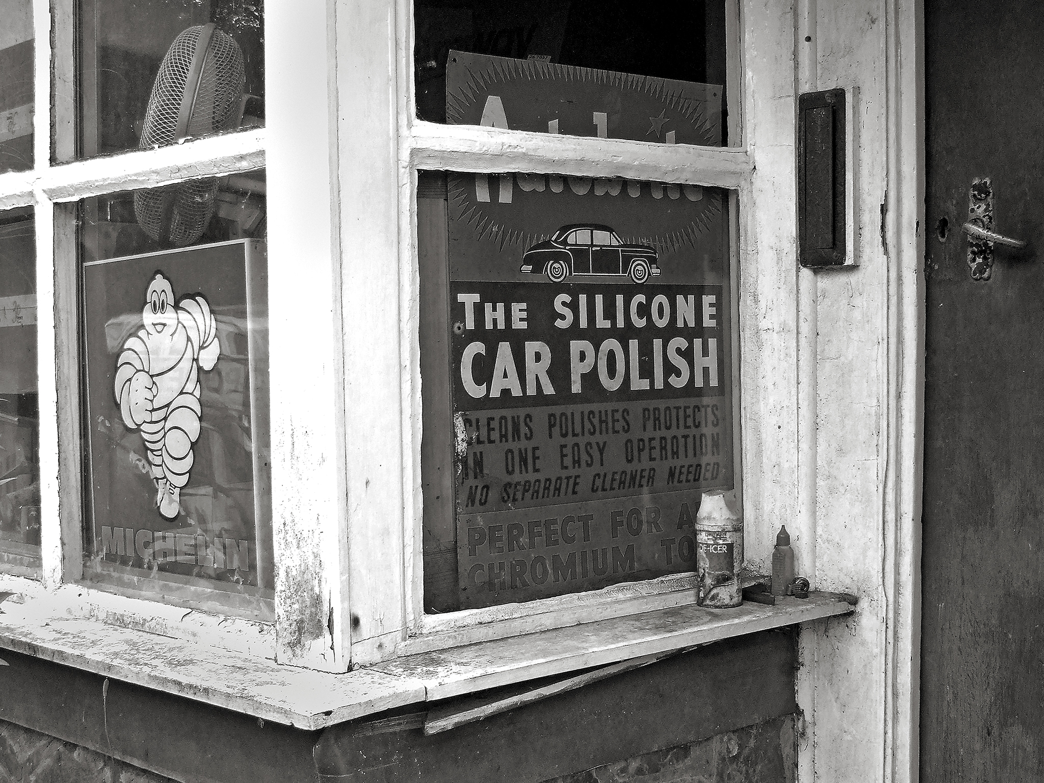 Garage, Old A30, Devon