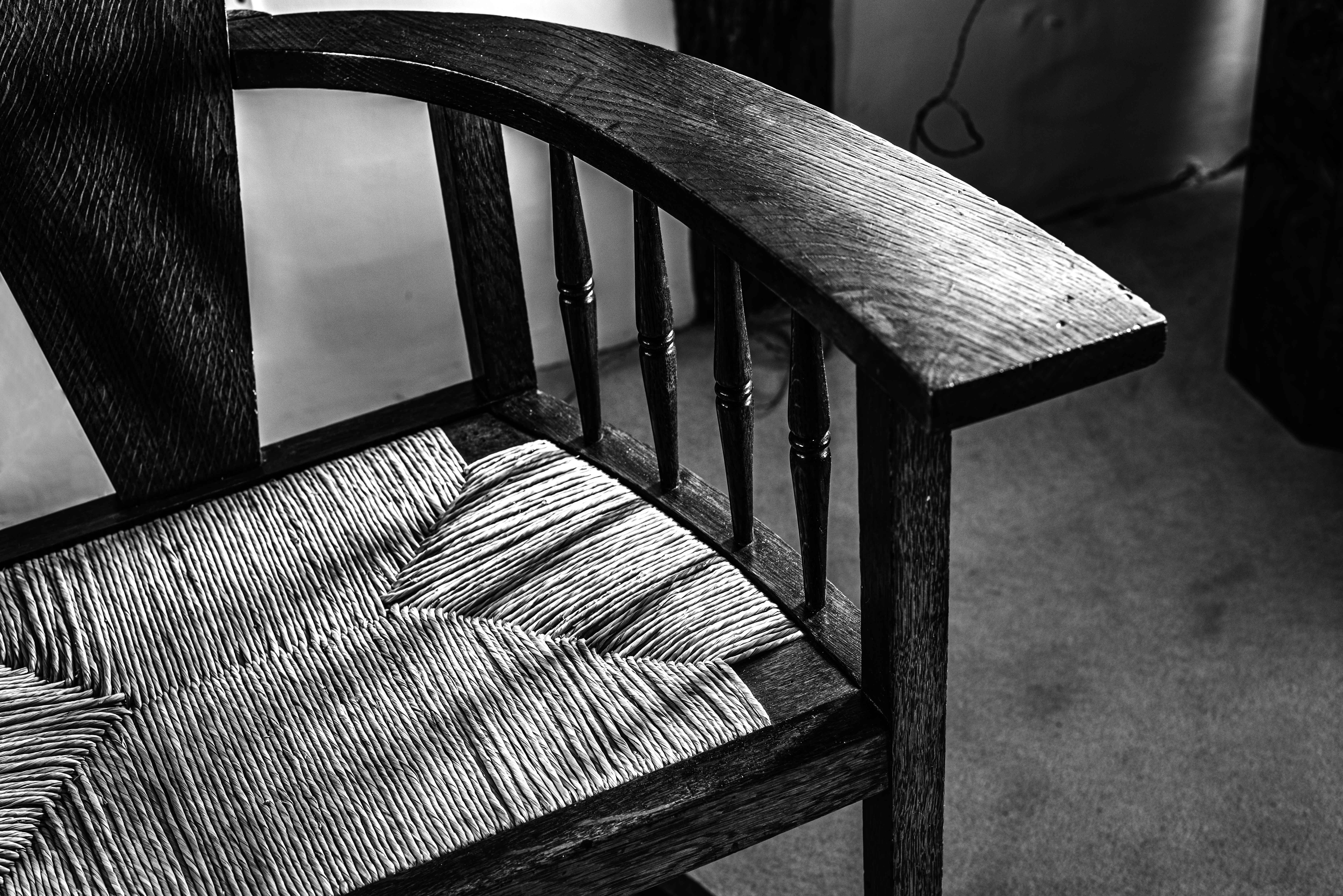 6817208 Dee Robinson Comfy Chair