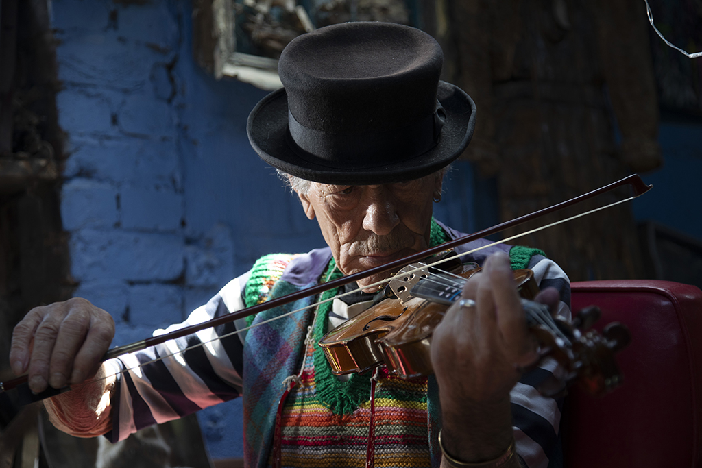 Tom on the Fiddle