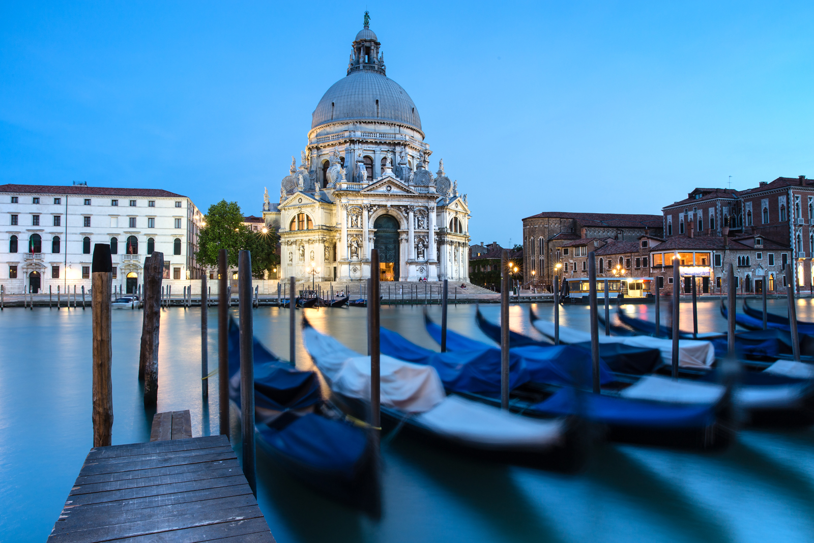 Basilica Di Santa Maria Della Salute At Dusk Cover Page Image[4162] Standard