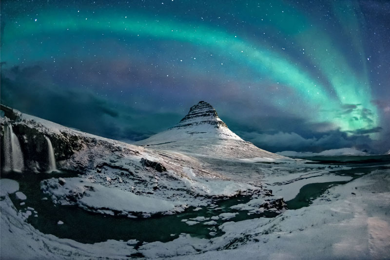 Under Aurora Bridge by Yevhen Samuchenko