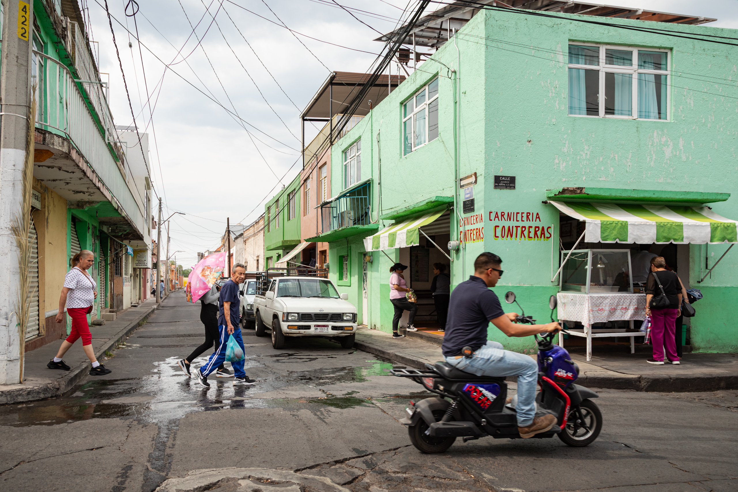 Carol Olerud FRPS 02 Street Scene Puruandiro 1