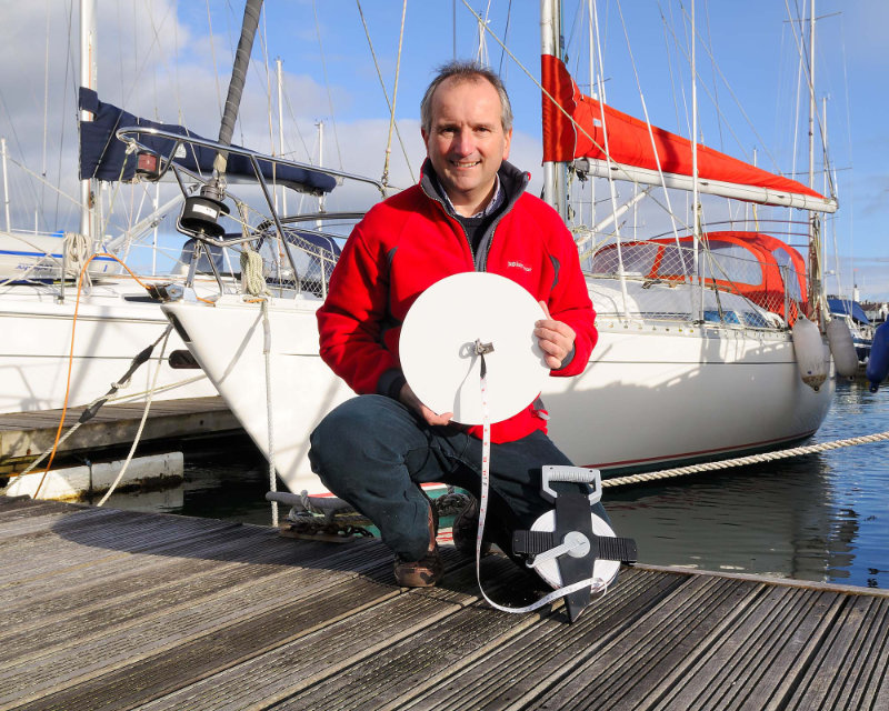 0922 Citizen Scientist With A Secchi Disc By Dr Richard R Kirby