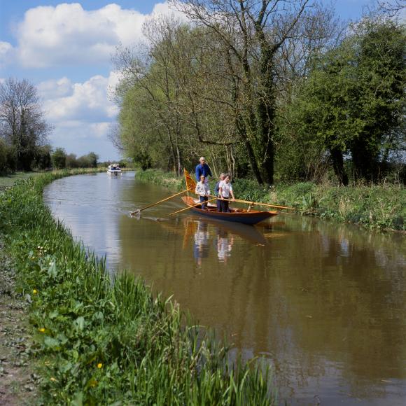 Travelling In Style, Kennet & Avon Canal, Wiltshire. David Grimwade