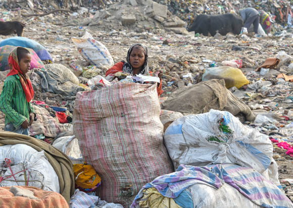 Pickers Ghazipur Landfill New Delhi