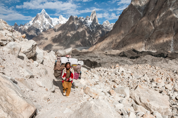 CX02 Life In The Shadow Of The Karakoram Mountains Pakistan RED