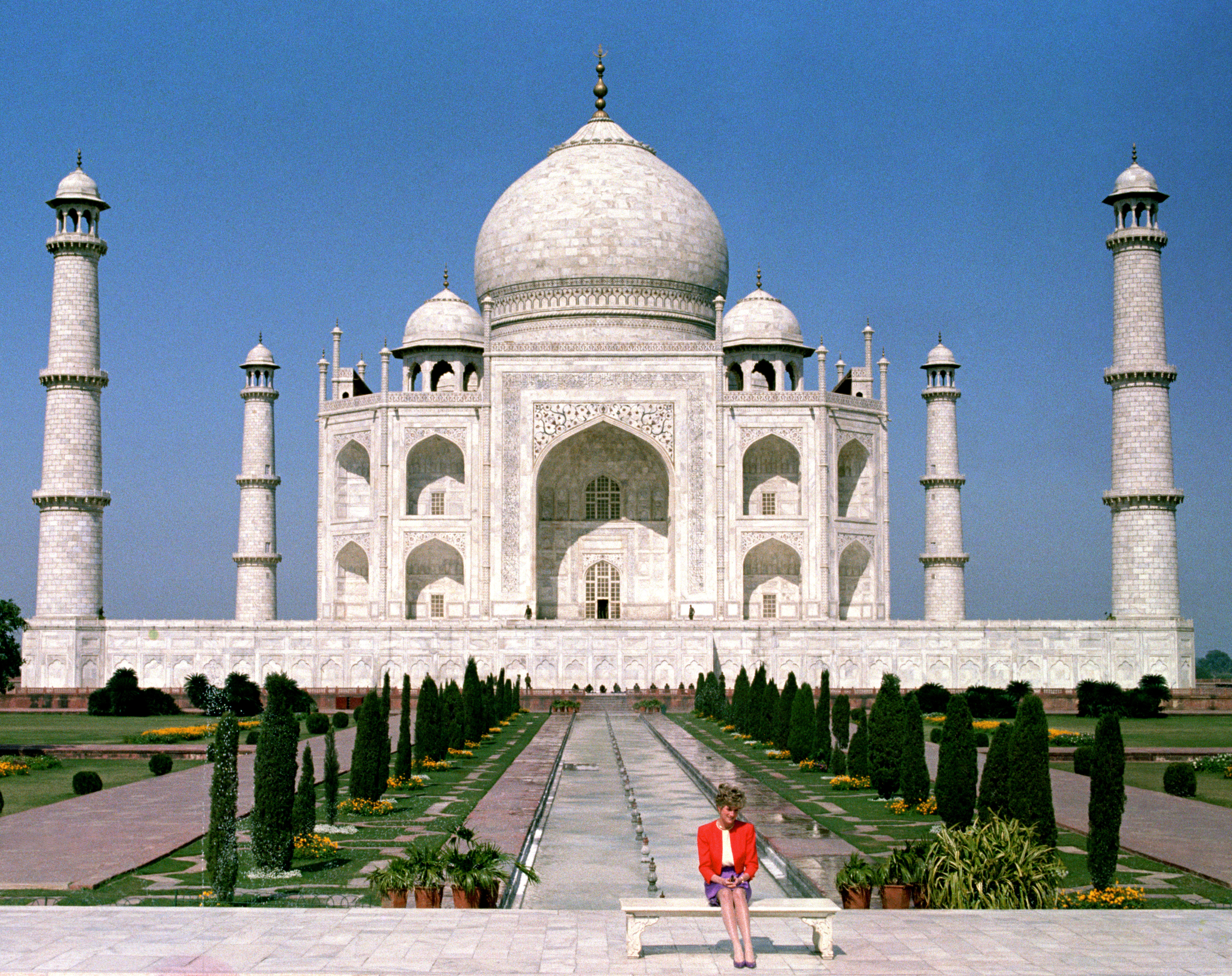 1992: Diana, Princess of Wales, sits on a seat in front of the Taj Mahal, during a  Royal tour of India.