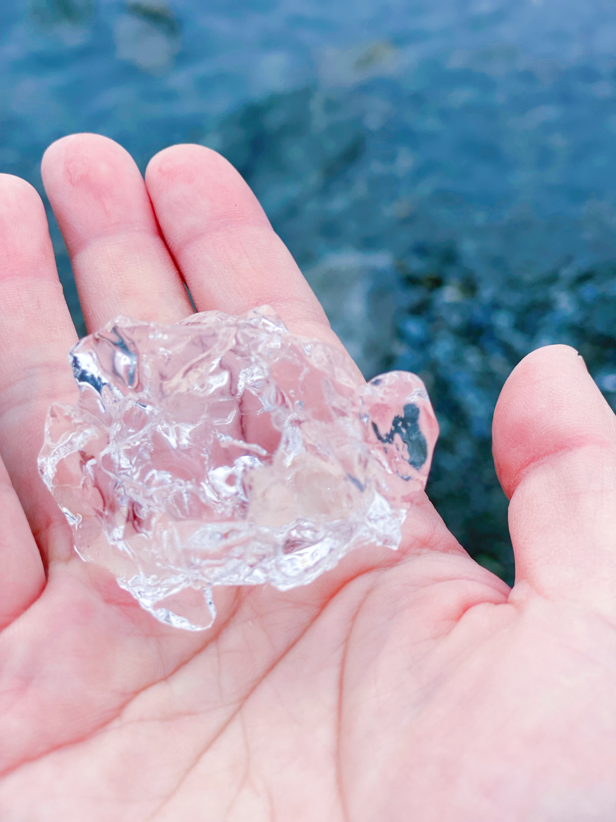 5534493 Lei Gao In Our Hand