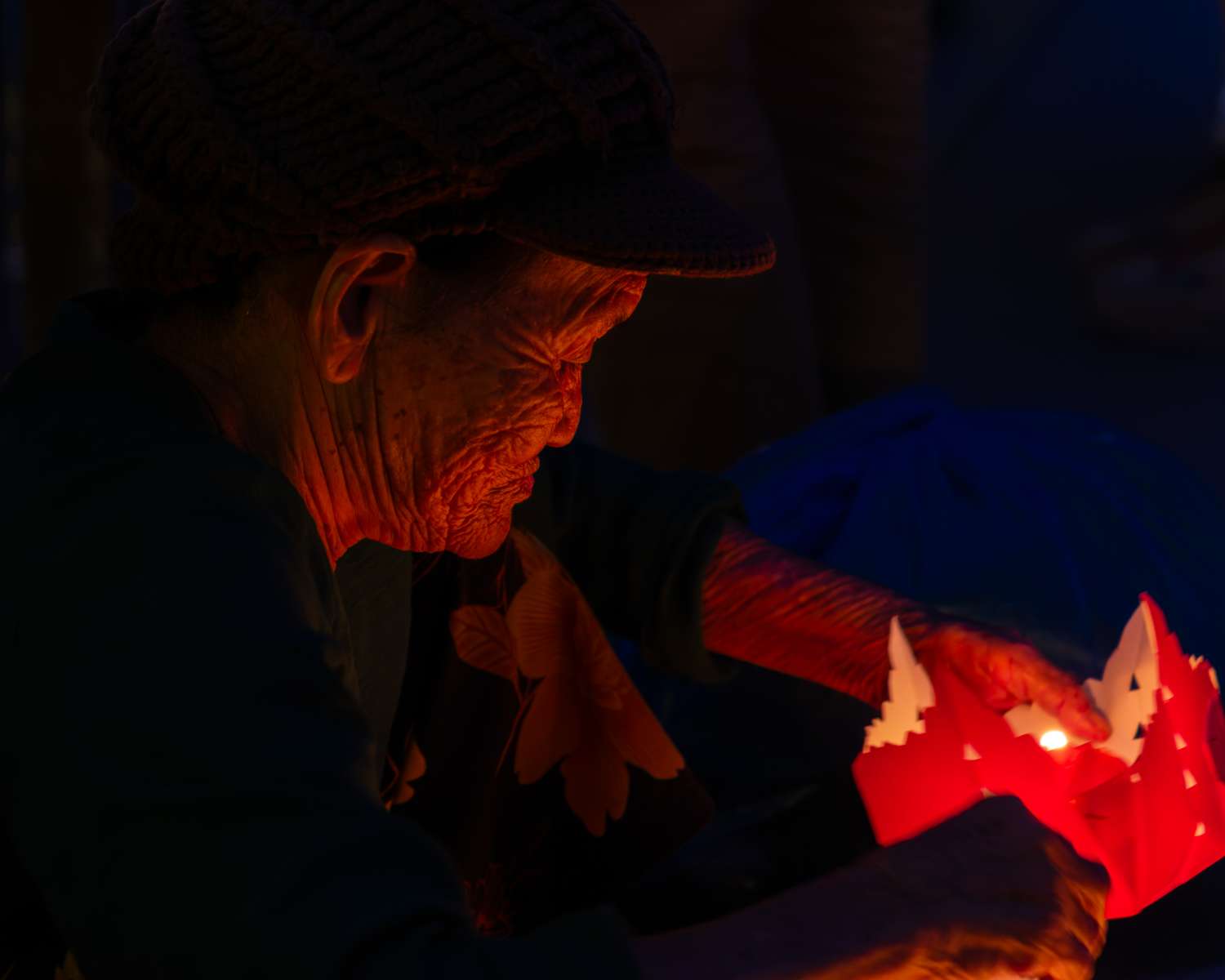 Lantern Seller
