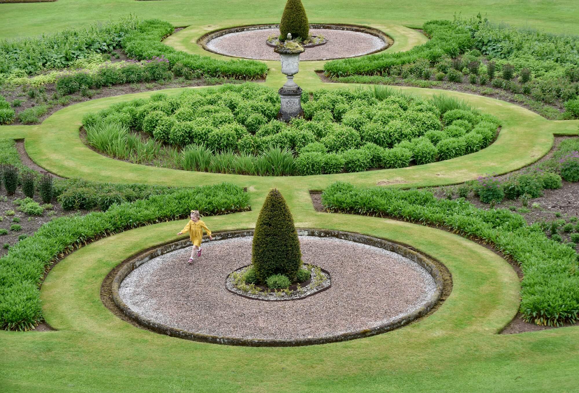 4. GARDENS Drumlanrig Castle Gardens 106