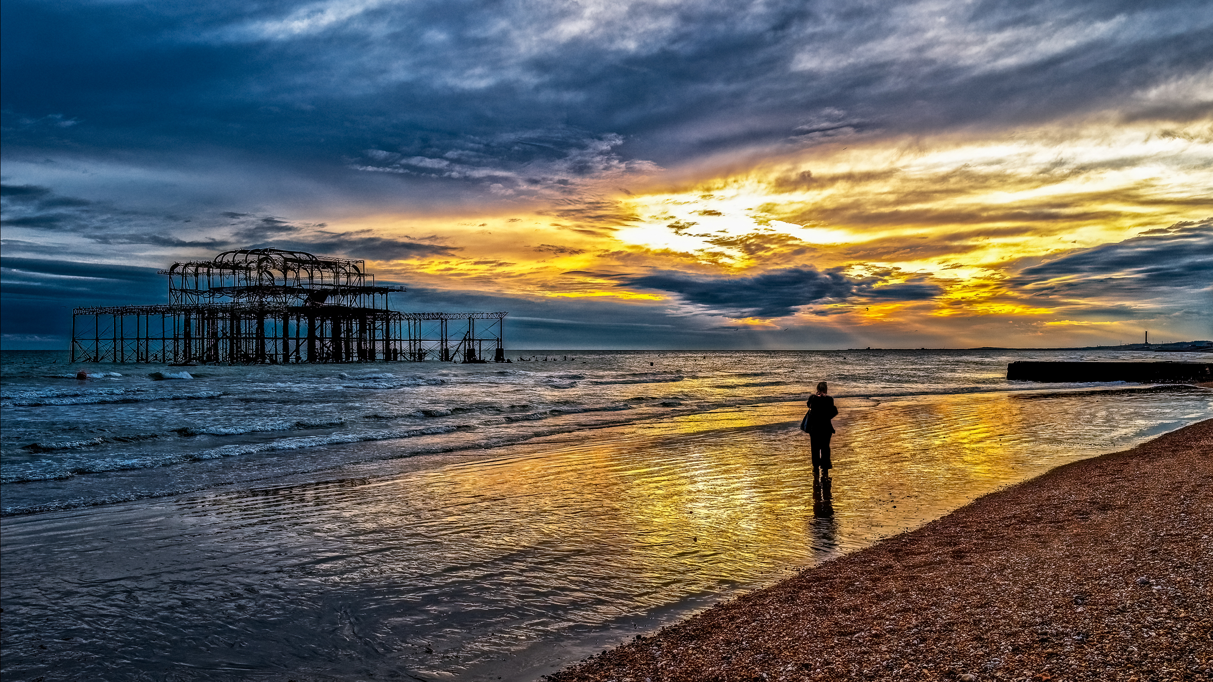 Lone Photographer Steve Oakes LRPS