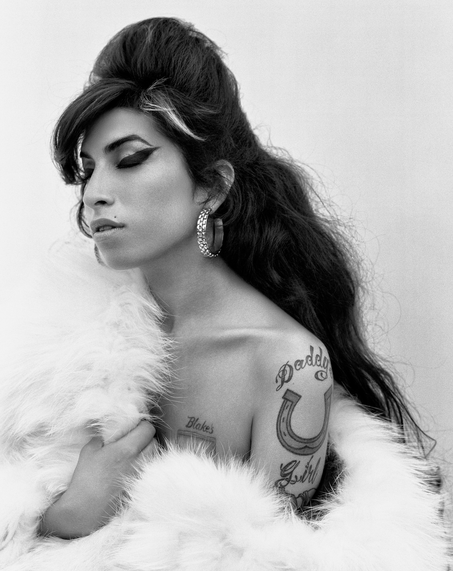 327A Rgb BRUCE WEBER XL 08182