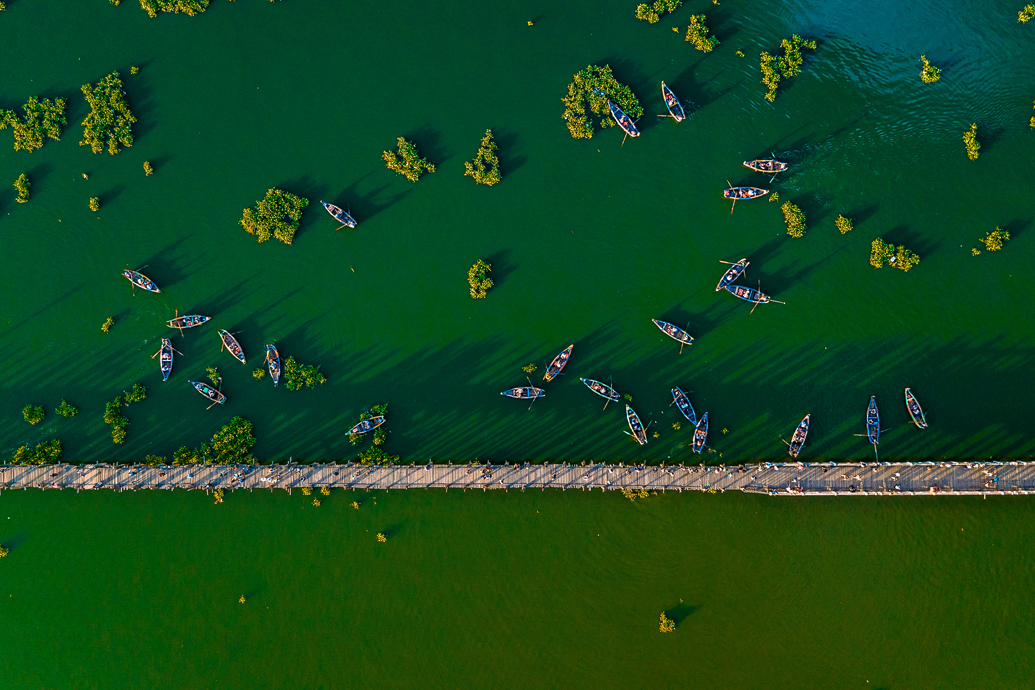 Japan Saloon by Myo Min Kyaw (Japan) Myanmar