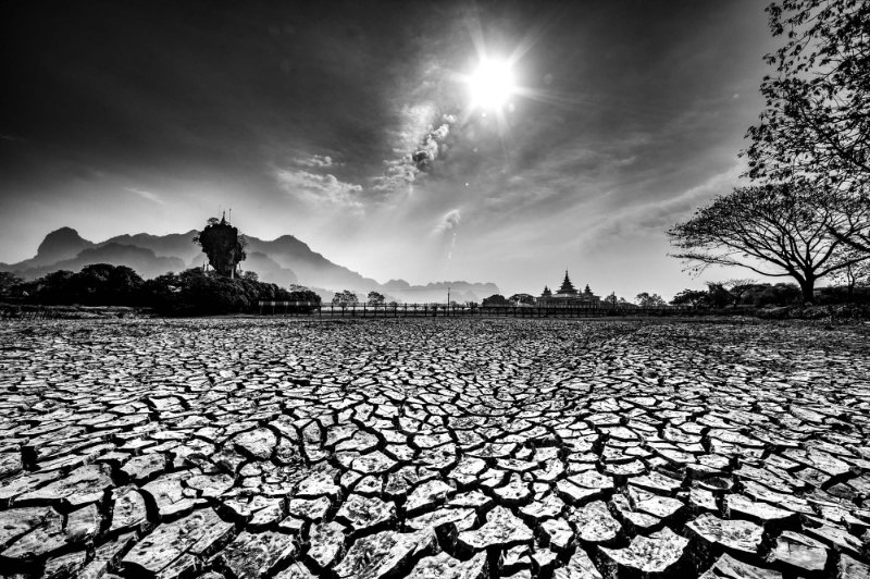 1480 No Water By Swe Tun