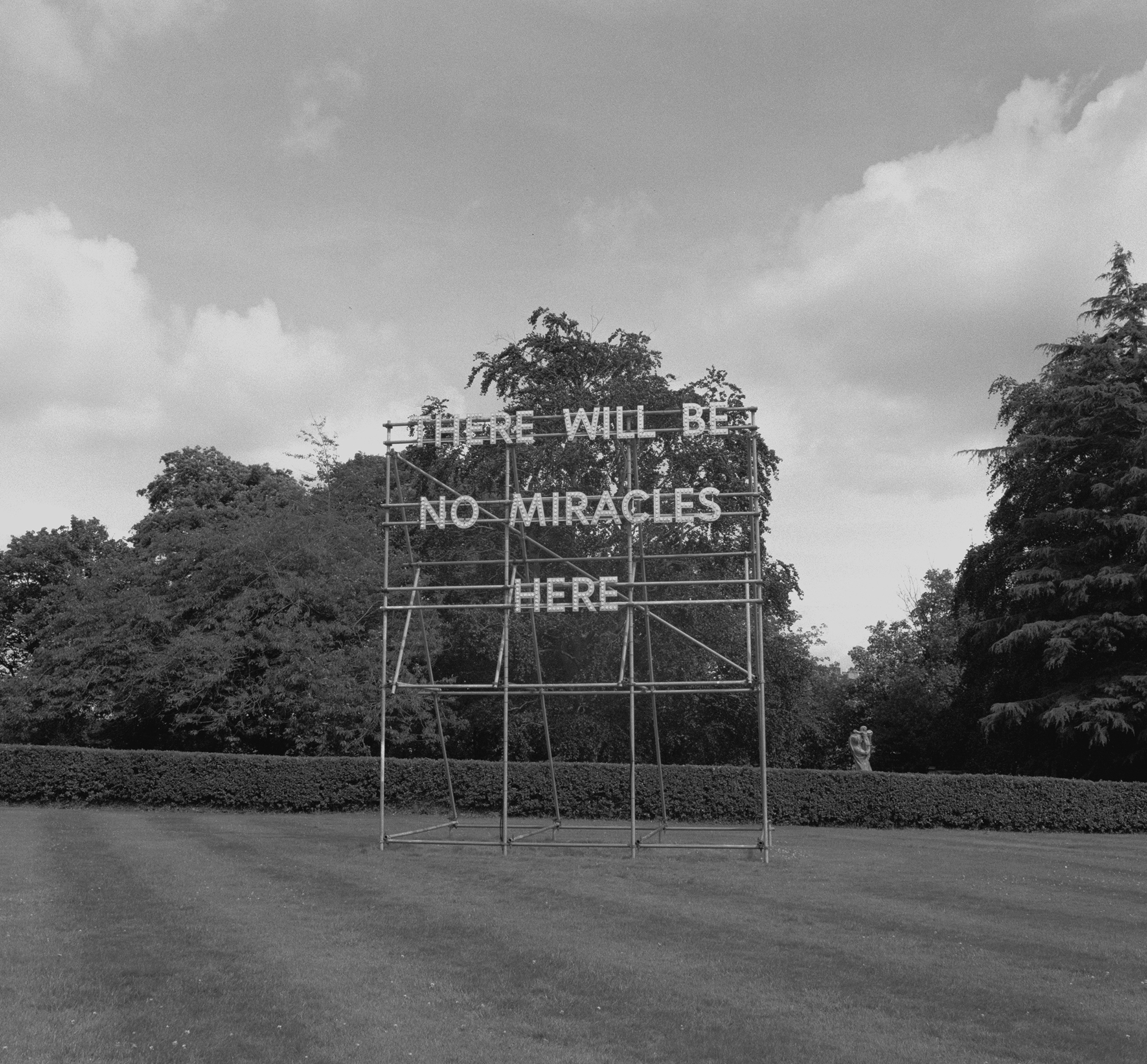 Arnold_Tom_Without a Corpse_03