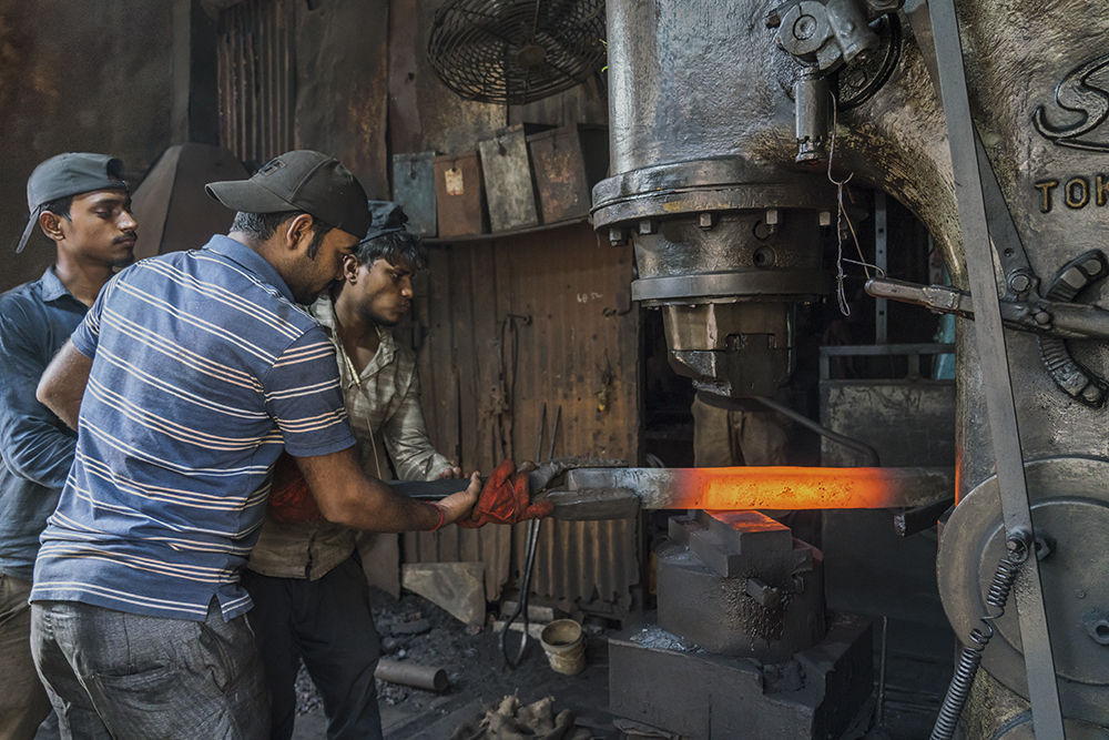 Mumbai Metal Bashers, India by Paul Reynolds