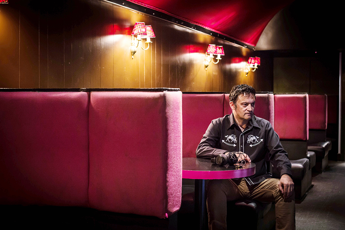 GL JOHN KELVINDALE D3A5257