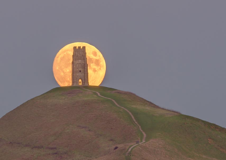 Moonrise, Glastonbury Tor © Robert Harvey Copy